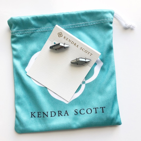 Kendra Scott Jewelry - Kendra Scott Belinda Hematite Stud Earrings NWT